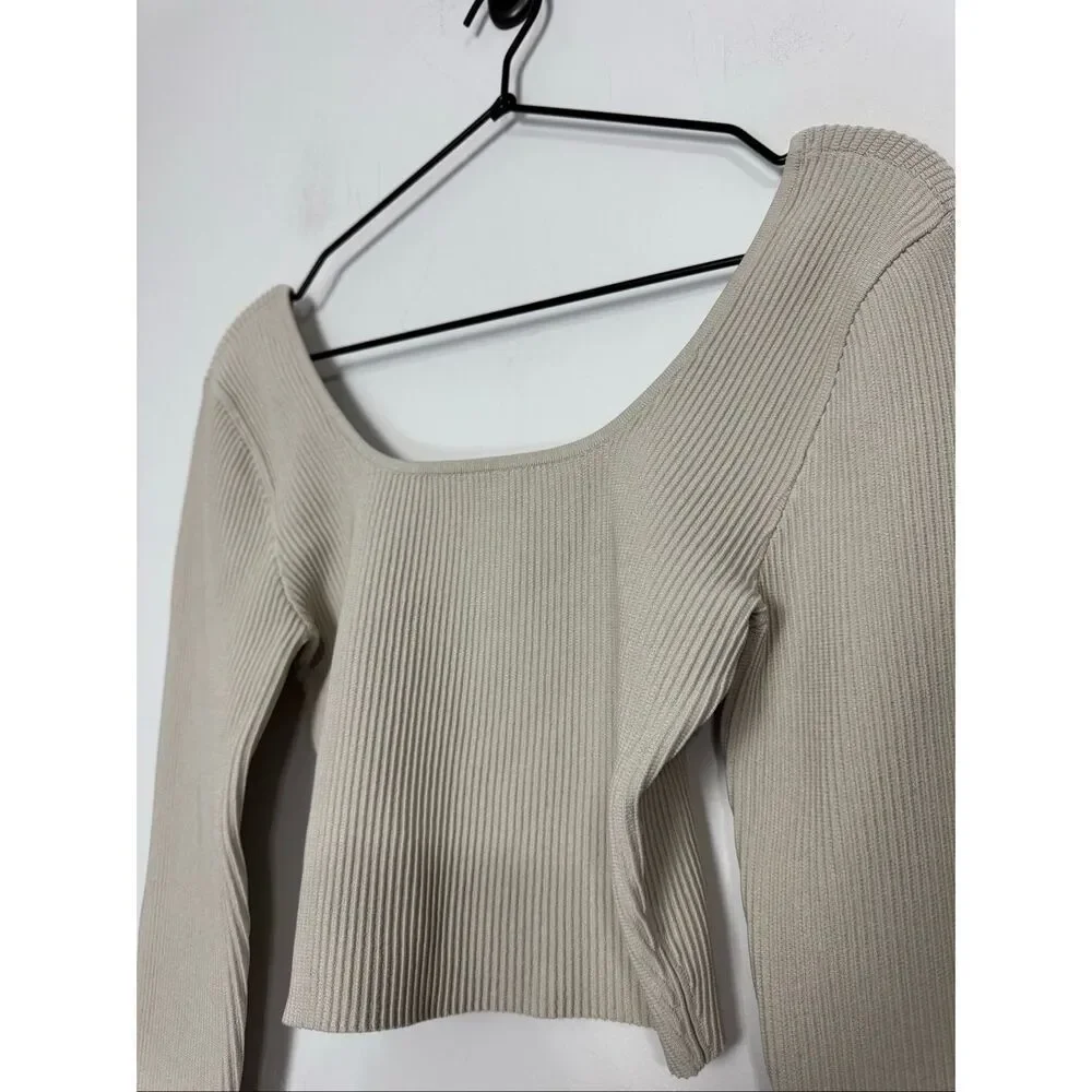 Aritzia Babaton Sculpt Knit Scoopneck Longsleeve M